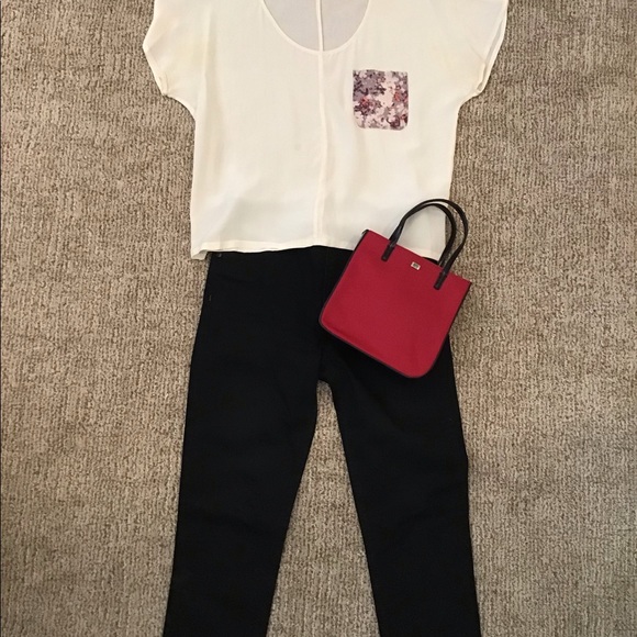 💥 MOVING SALE💥 DKNY Mini City Purse - Picture 5 of 5